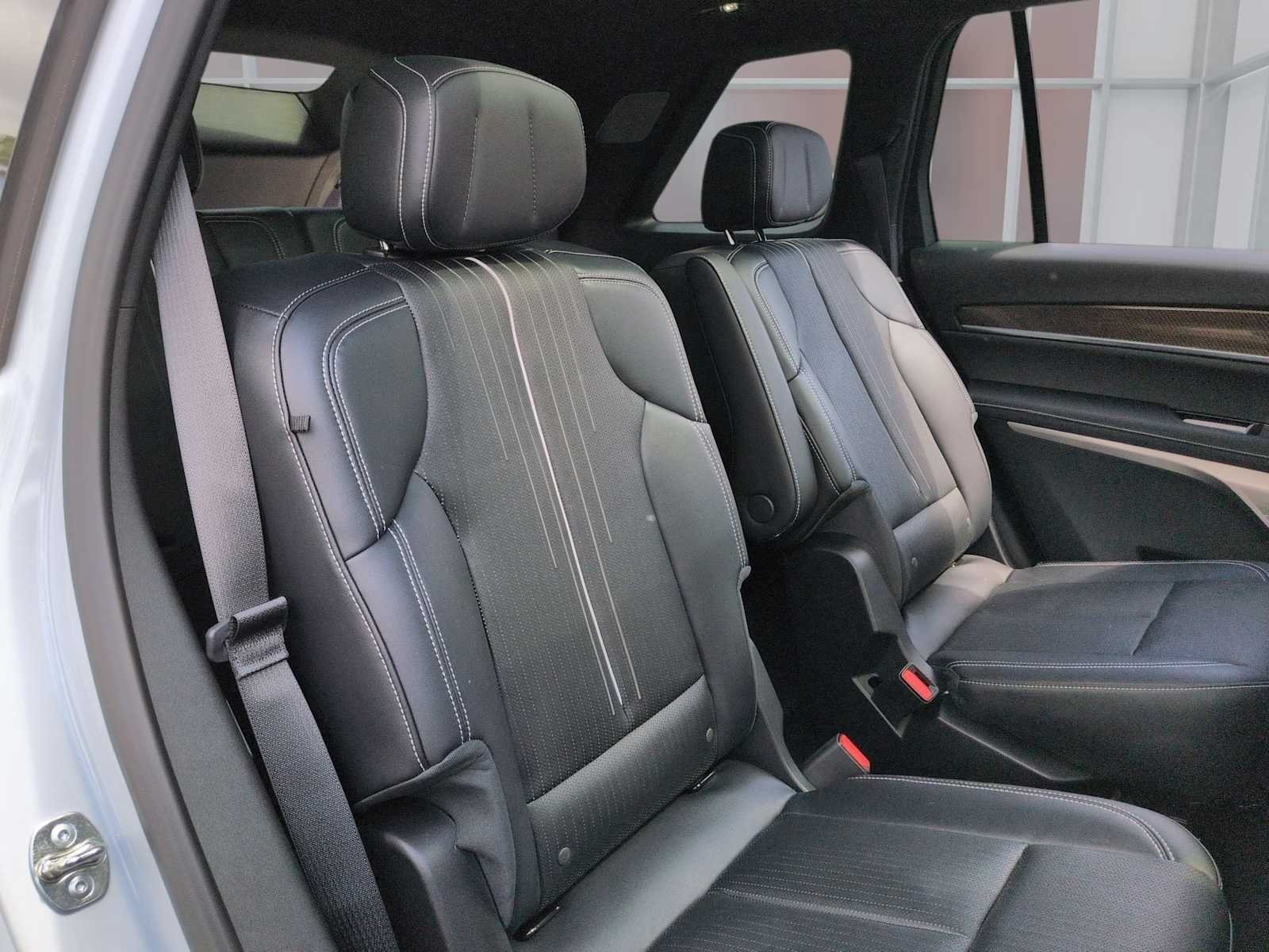 New 2027 Cadillac Vistiq Sport AWD/4WD image 27
