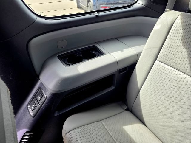Used 2015 Toyota Sequoia Platinum AWD/4WD image 51