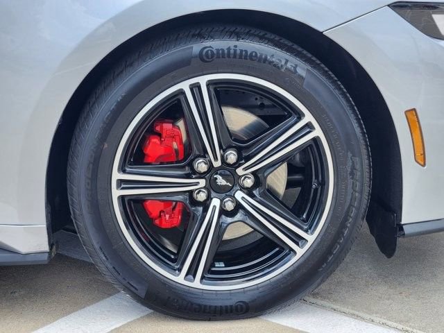 Used 2025 Ford Mustang Premium RWD image 10