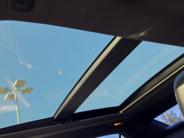 Used 2020 Chrysler 300 S RWD image 17