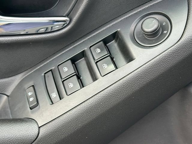 Used 2017 Chevrolet Trax LS AWD/4WD image 21