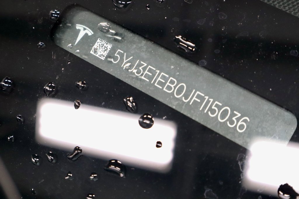 Used 2018 Tesla Model 3 Long Range image 33