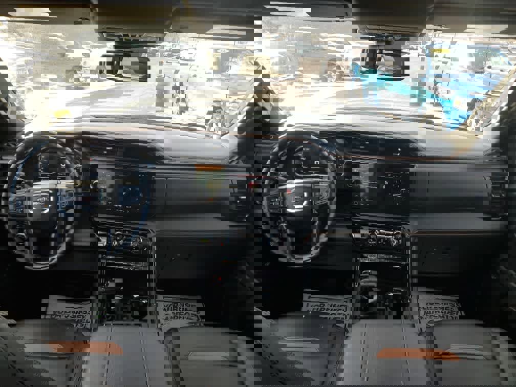 Used 2025 GMC Sierra 1500 AT4 w/ AT4 Preferred Package image 17