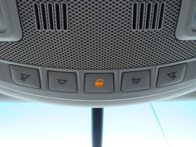 Used 2016 Lincoln MKZ Hybrid image 52