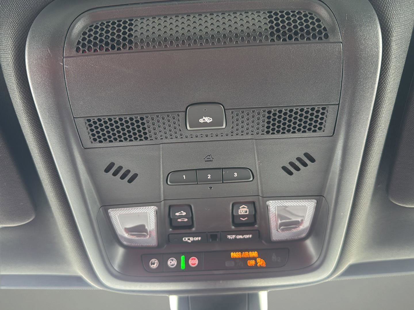 Used 2022 Cadillac XT5 Premium Luxury w/ Technology Package image 29