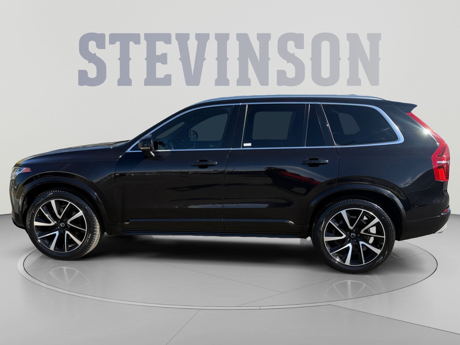 Used 2020 Volvo XC90 T6 Momentum AWD/4WD image 2