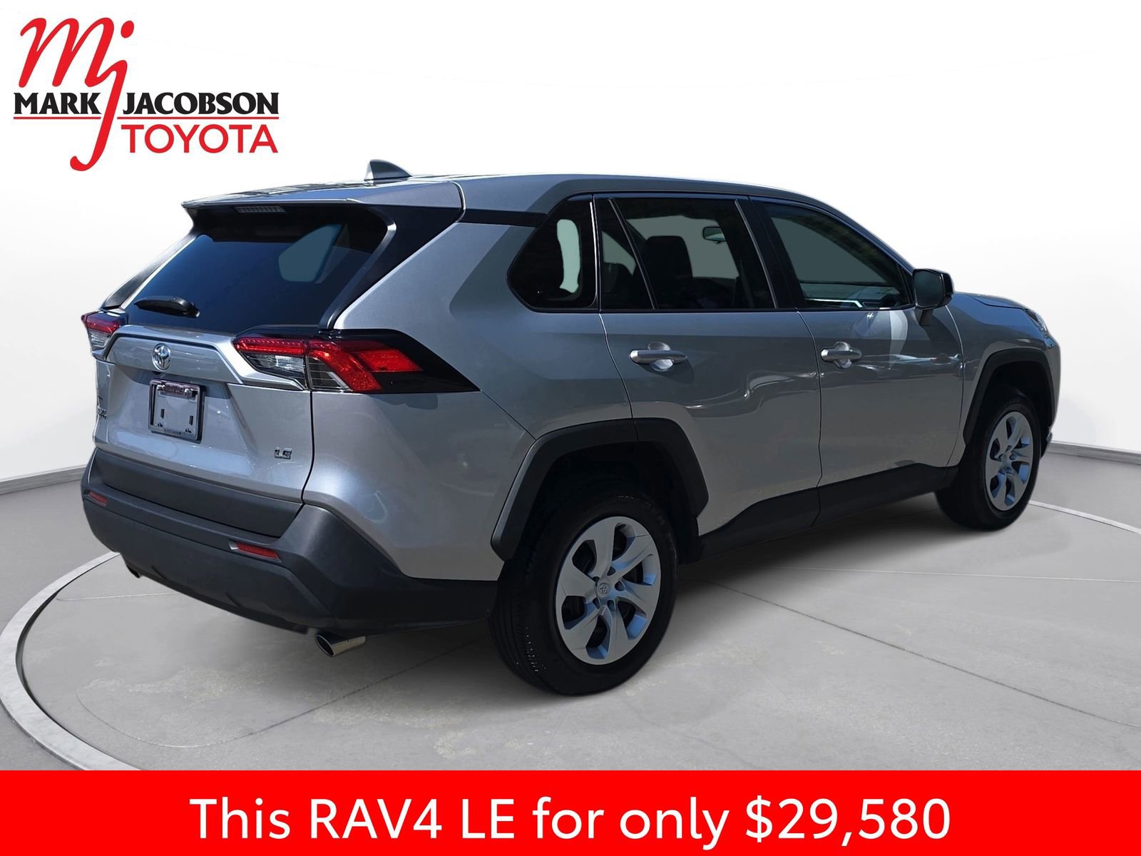 Used 2024 Toyota RAV4 LE FWD image 9