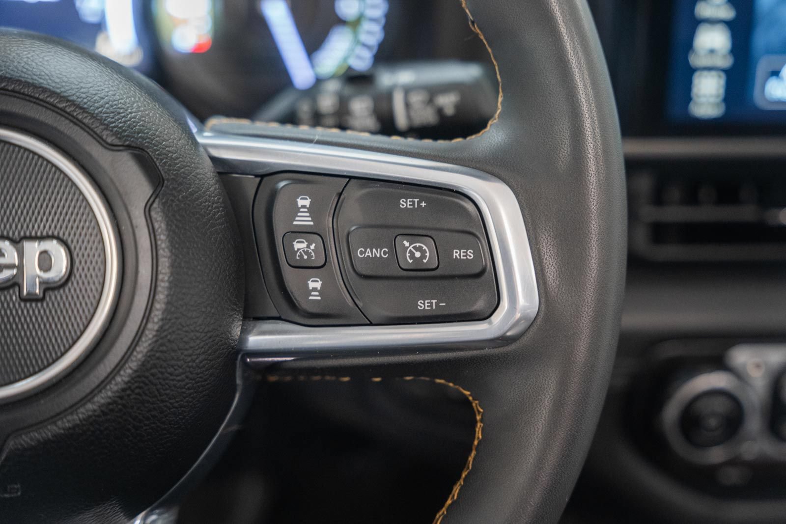 Used 2024 Jeep Wrangler Unlimited Sahara AWD/4WD image 37