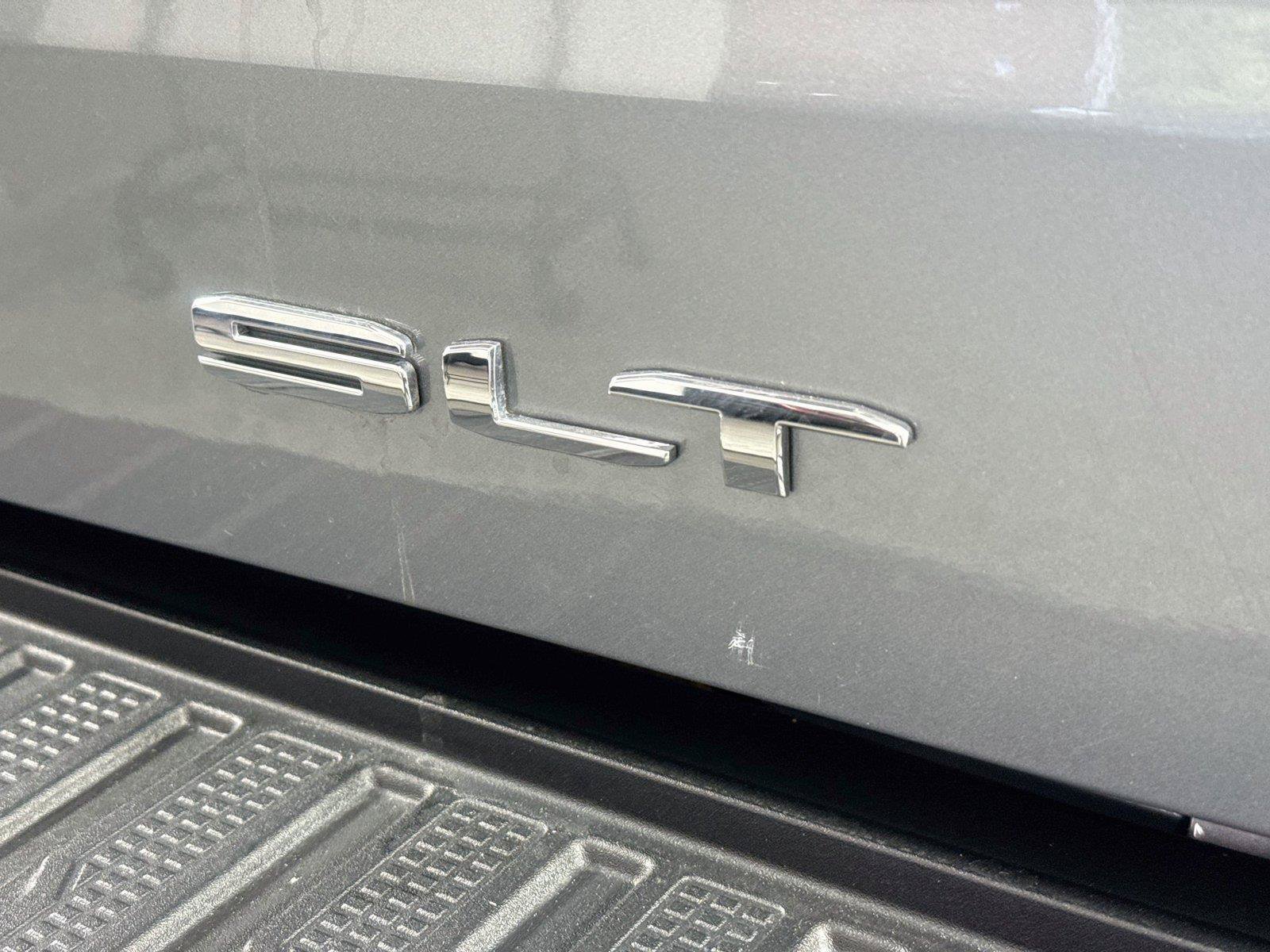 Used 2025 GMC Sierra 1500 SLT AWD/4WD image 15