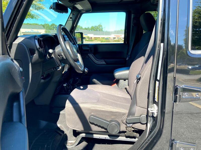 Used 2013 Jeep Wrangler Unlimited Sport image 6