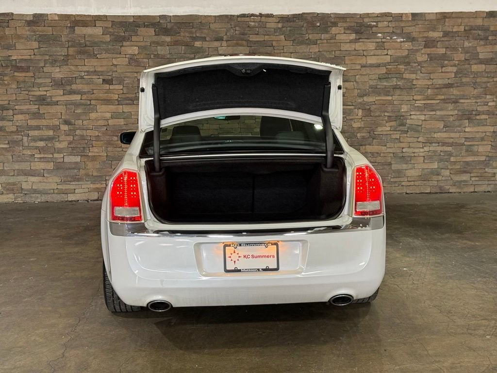 Used 2011 Chrysler 300 C w/ Sound Group RWD image 8