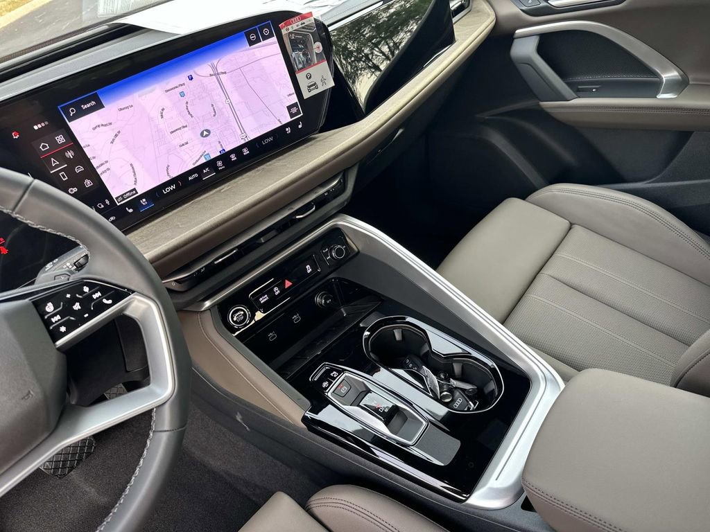 New 2025 Audi Q5 2.0T Premium Plus image 23