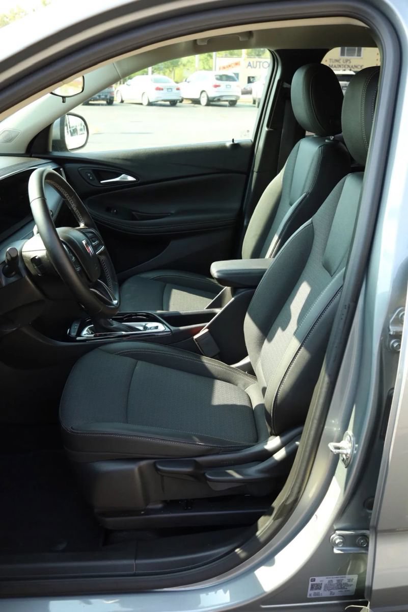 Used 2025 Buick Encore GX Preferred FWD image 14