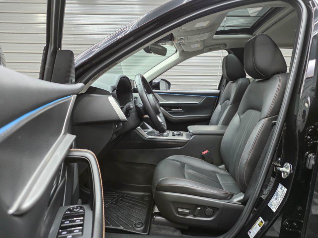 Used 2025 MAZDA CX-90 Plug-In Hybrid w/ Preferred AWD/4WD image 14
