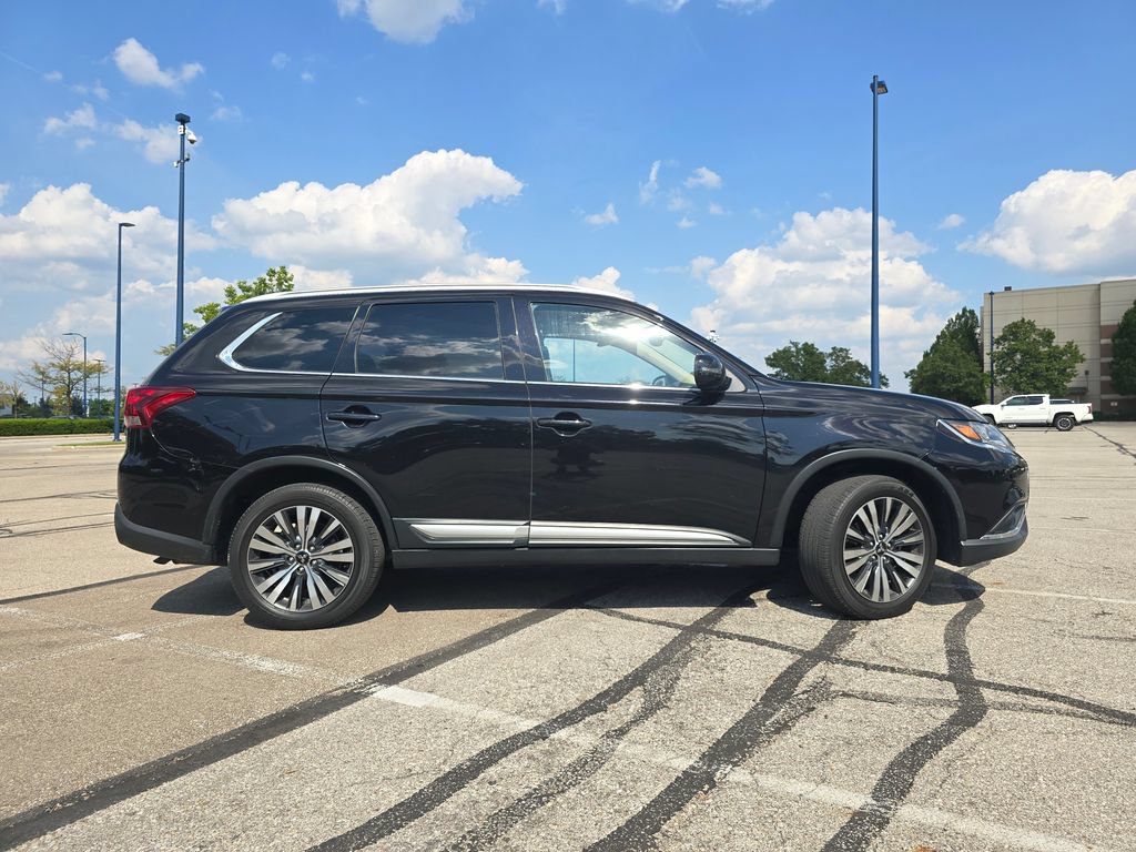 Used 2019 Mitsubishi Outlander AWD image 14