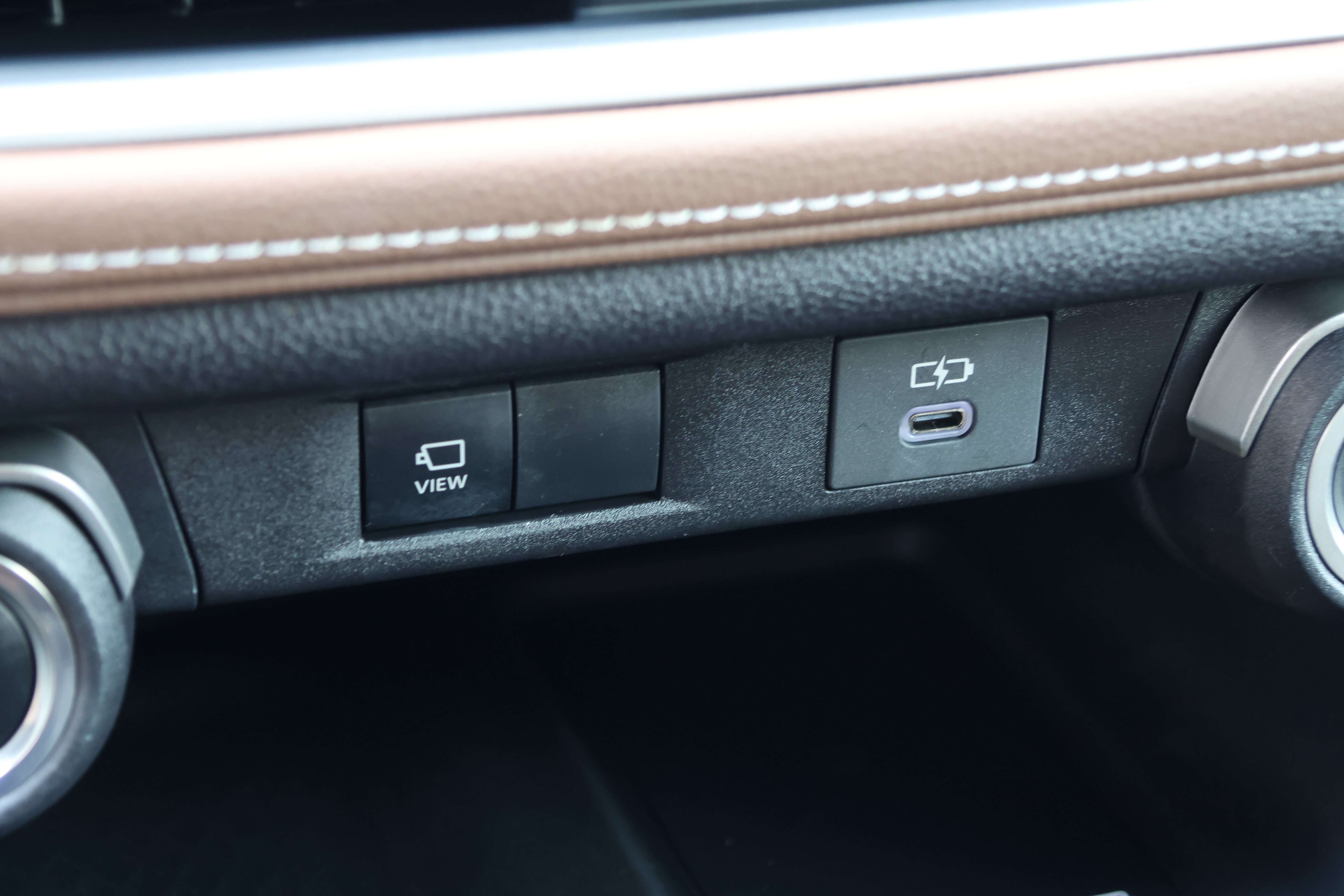 Used 2025 Toyota Grand Highlander AWD image 27