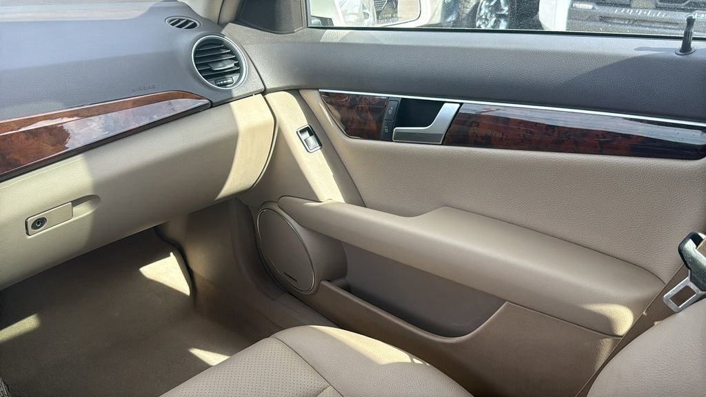 Used 2012 Mercedes-Benz C 250 Sedan image 28