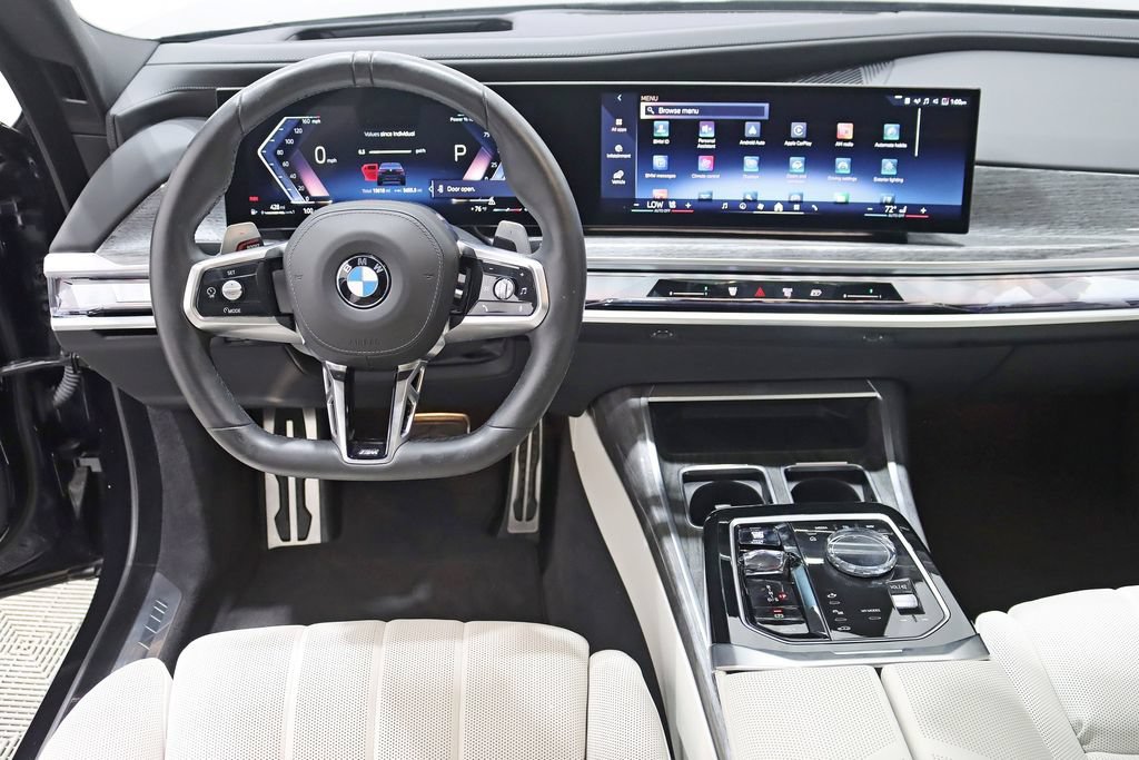 Used 2024 BMW 740i xDrive w/ Premium Package 2 AWD/4WD image 13