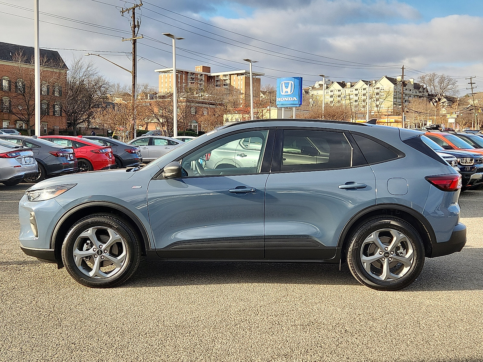 Used 2025 Ford Escape ST-Line w/ Cold Weather Package image 7