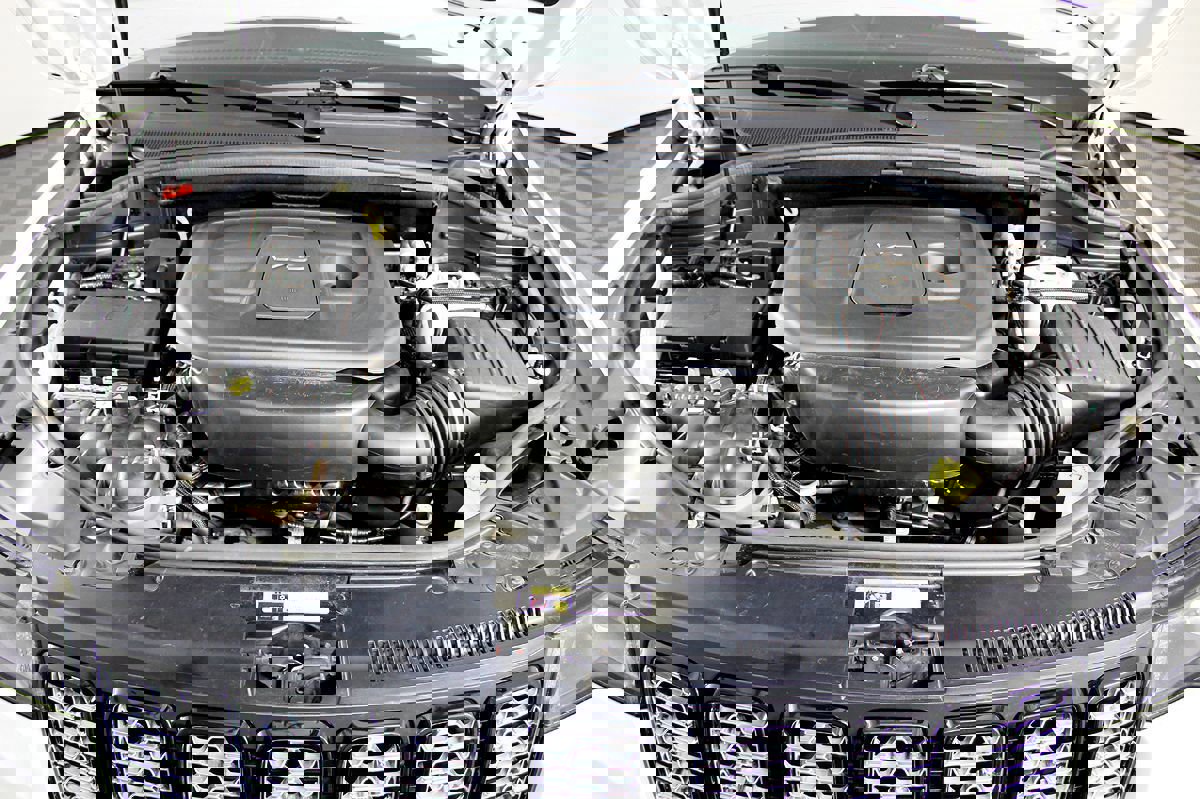 Used 2020 Jeep Grand Cherokee Altitude image 42