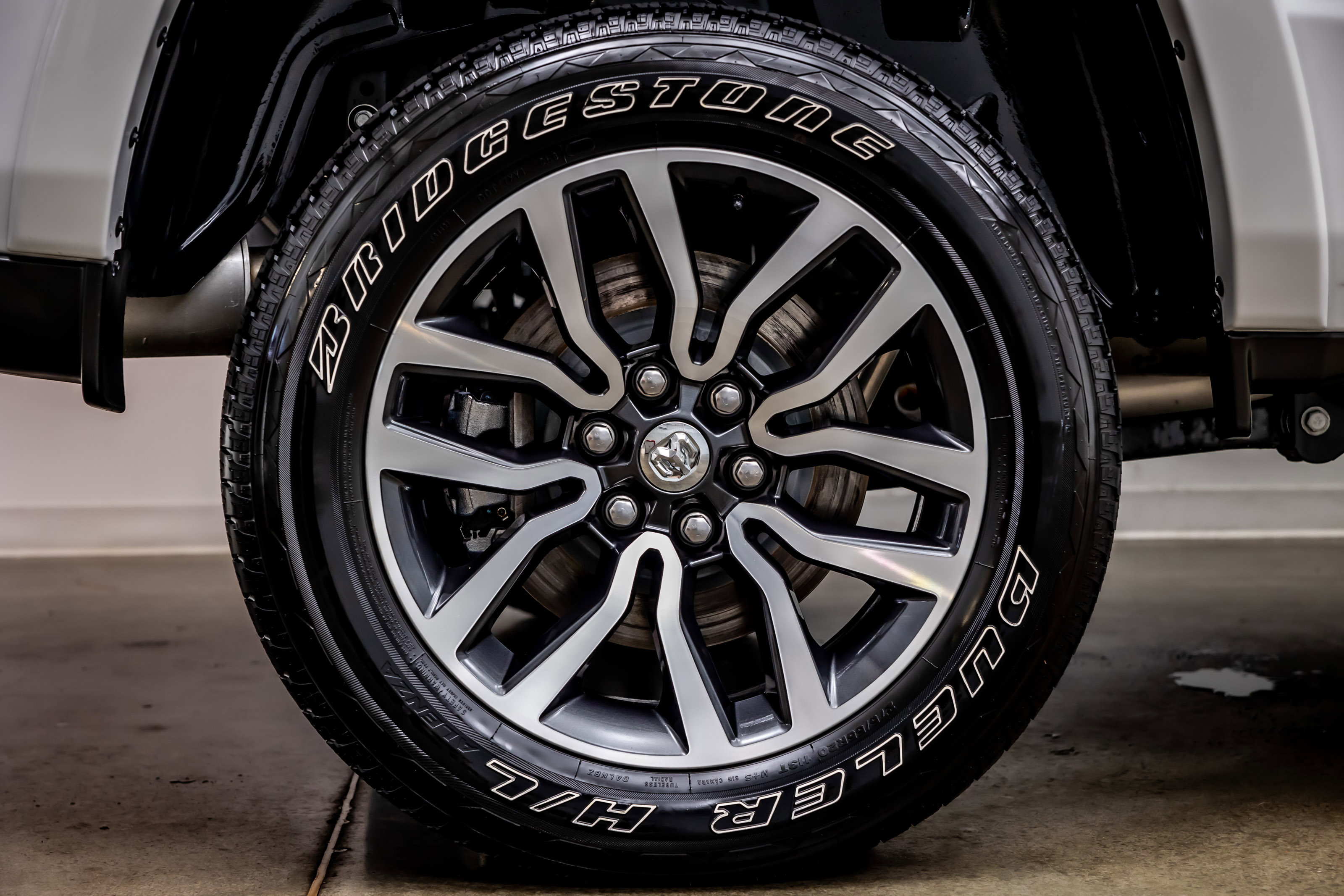 Used 2025 RAM 1500 Limited image 38