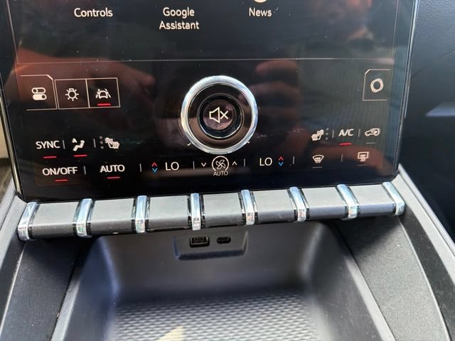 Used 2026 GMC Terrain Elevation w/ Elevation Premium Package AWD/4WD image 19