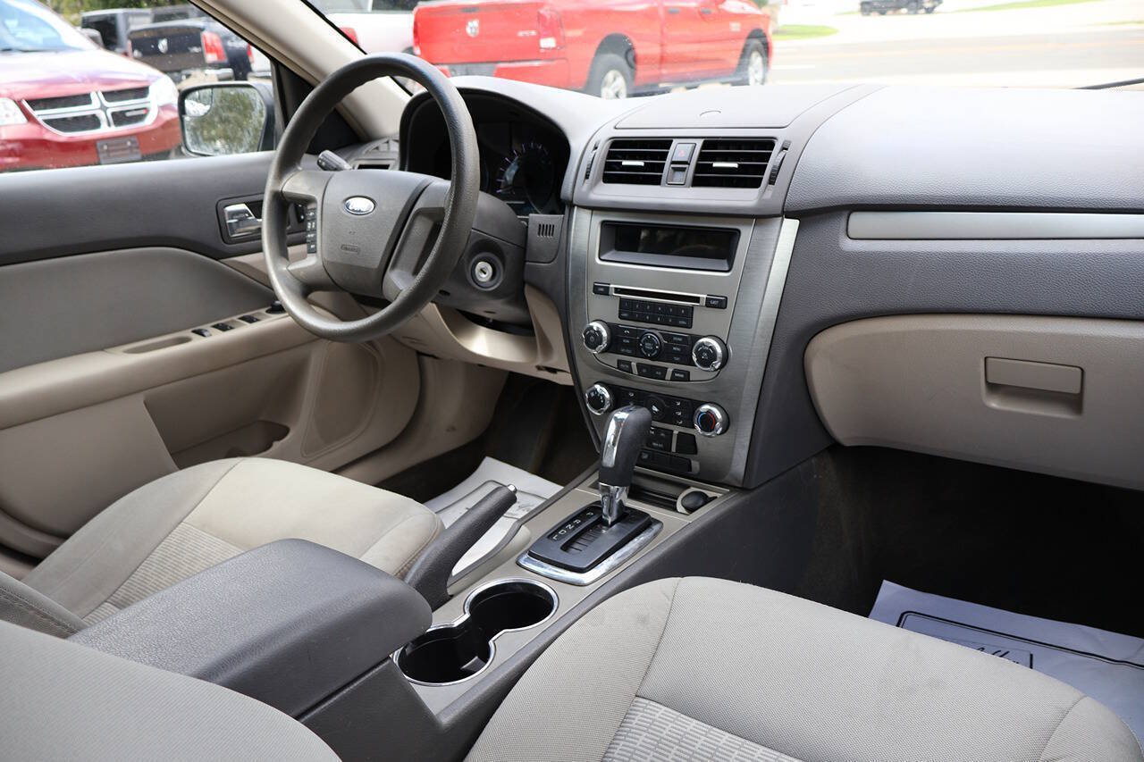 Used 2012 Ford Fusion S FWD image 28