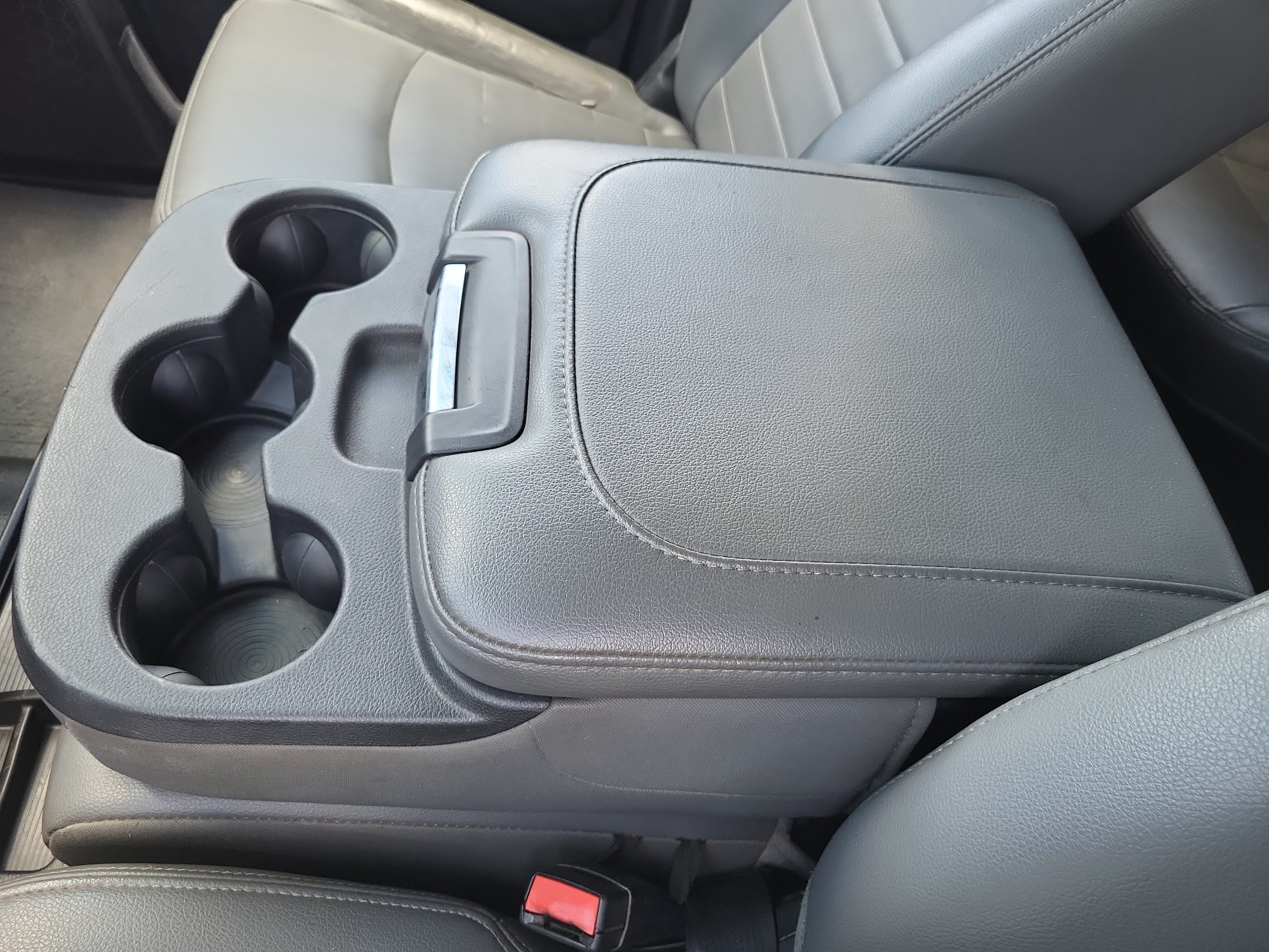 Used 2018 RAM 3500 Tradesman RWD image 23