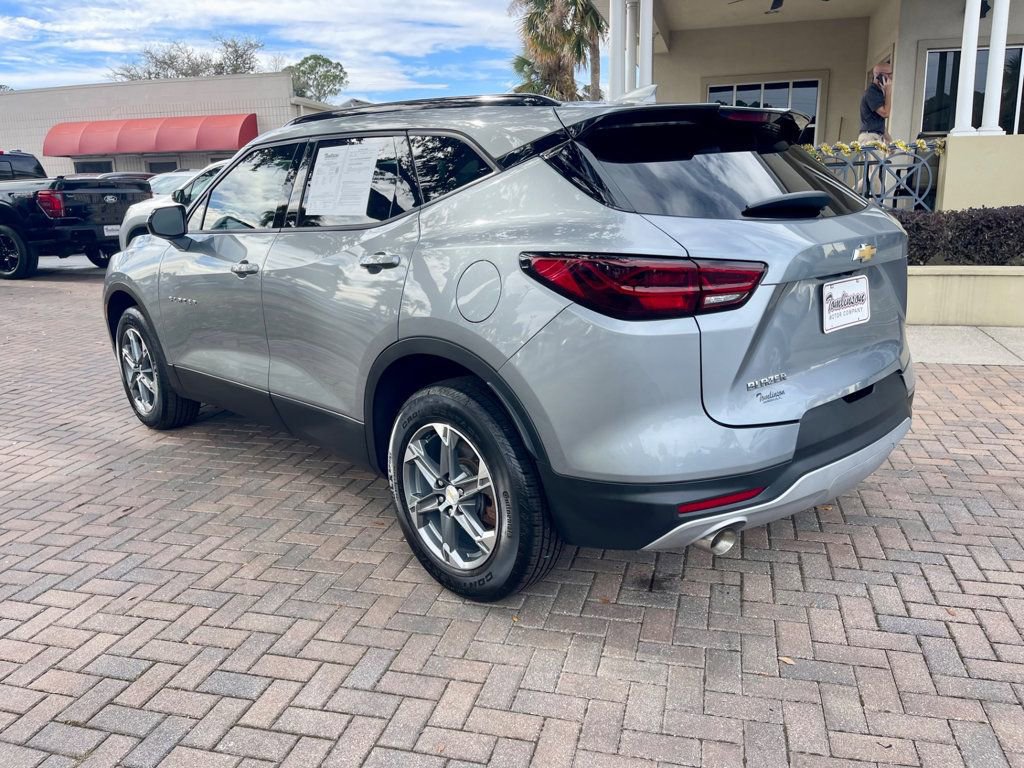 Used 2023 Chevrolet Blazer LT w/ Convenience Package FWD image 3