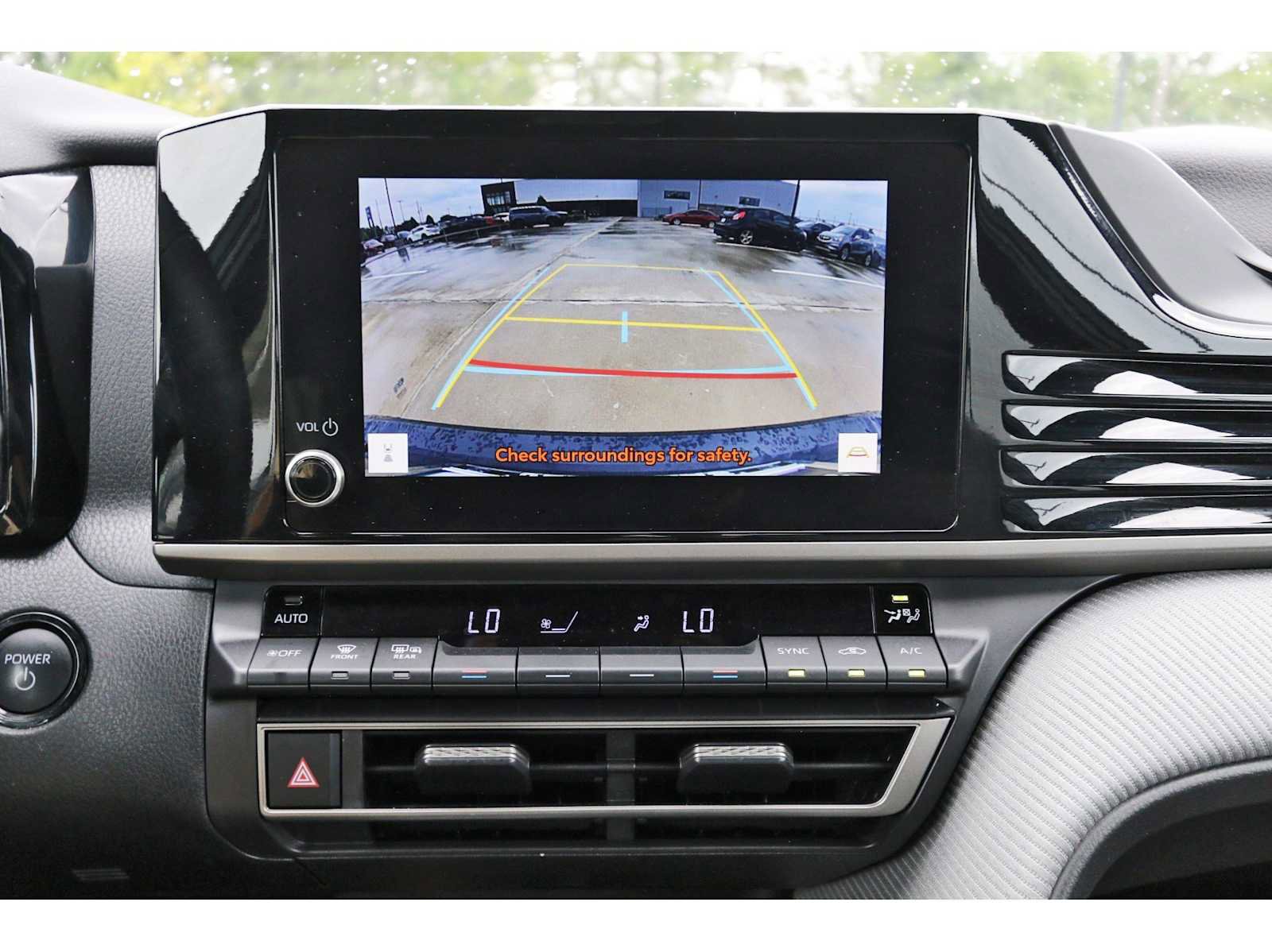 Used 2025 Toyota Camry SE w/ Convenience Package image 23