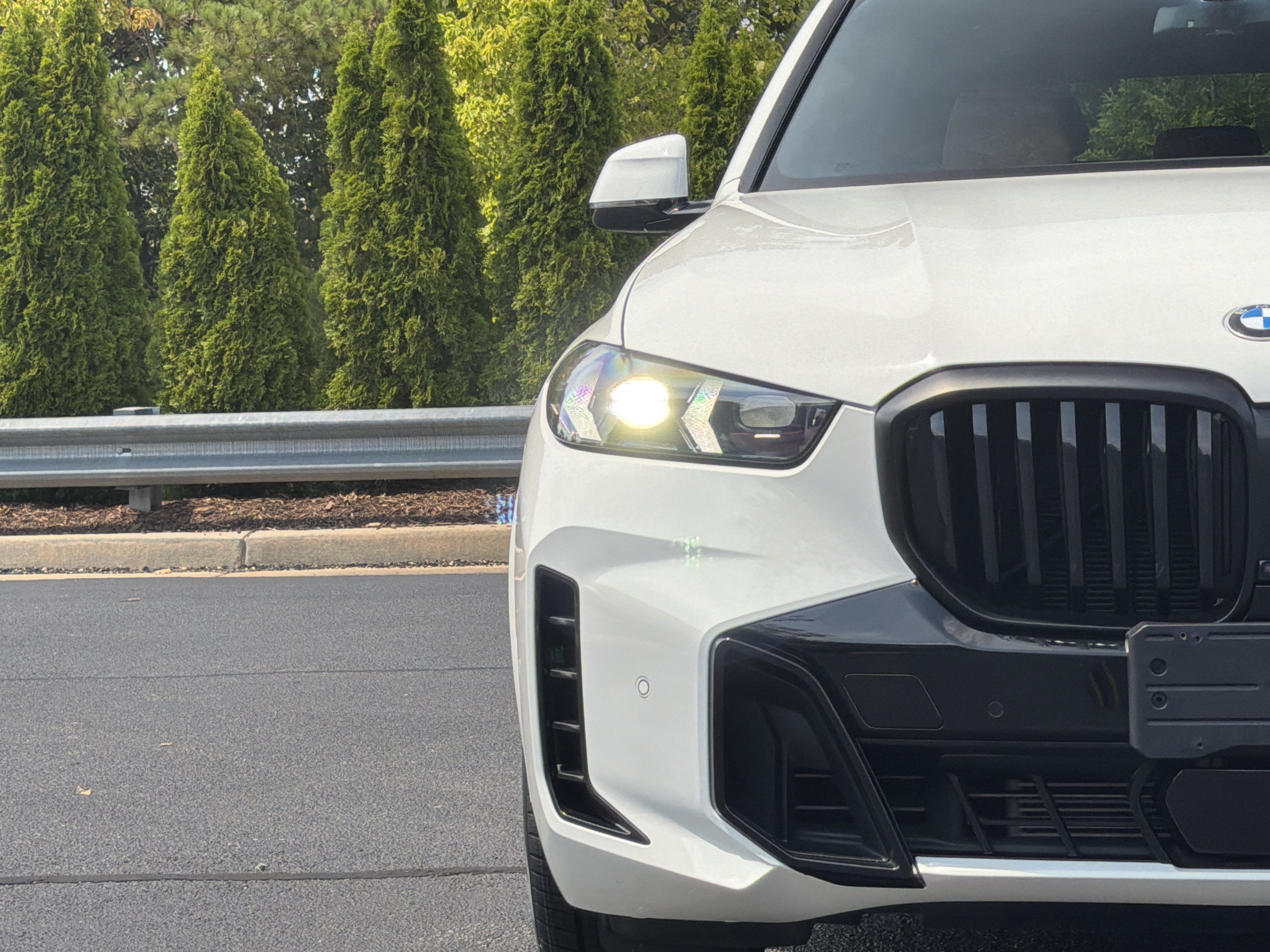 Used 2024 BMW X5 xDrive40i w/ M Sport Package AWD/4WD image 18