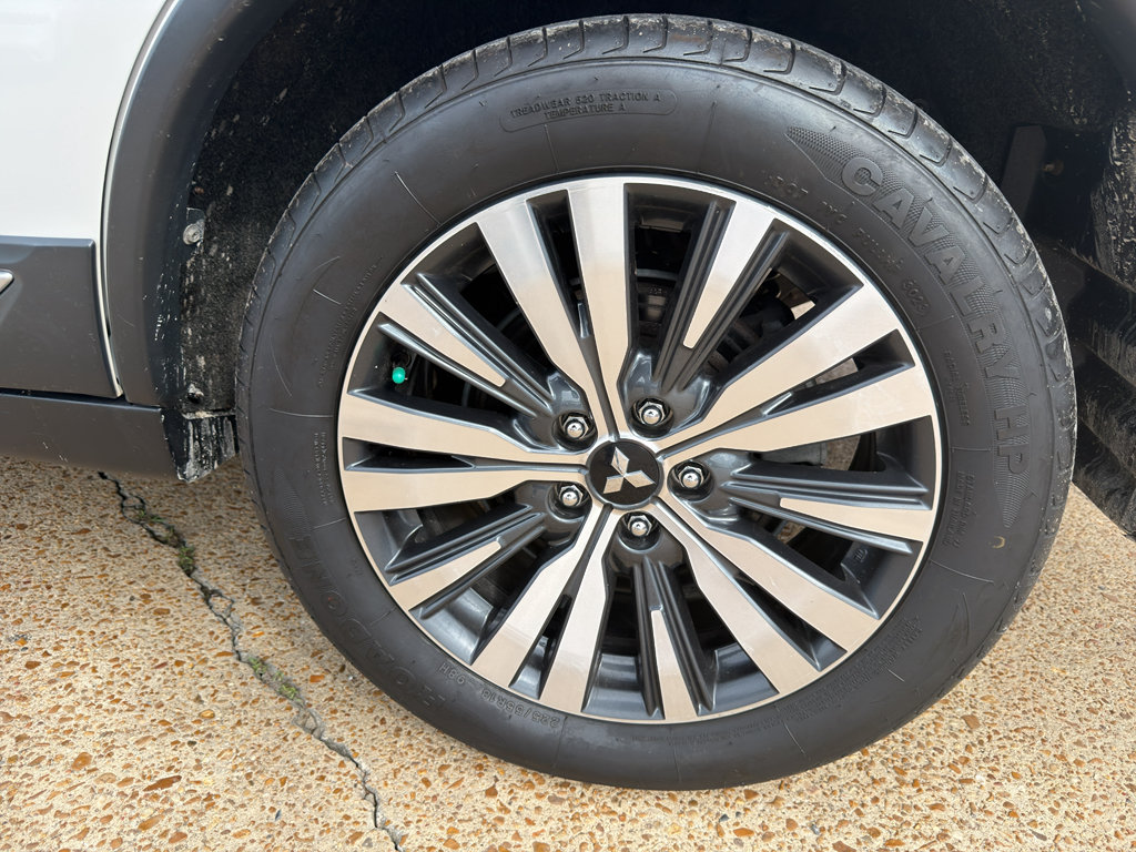 Used 2019 Mitsubishi Outlander ES AWD/4WD image 10