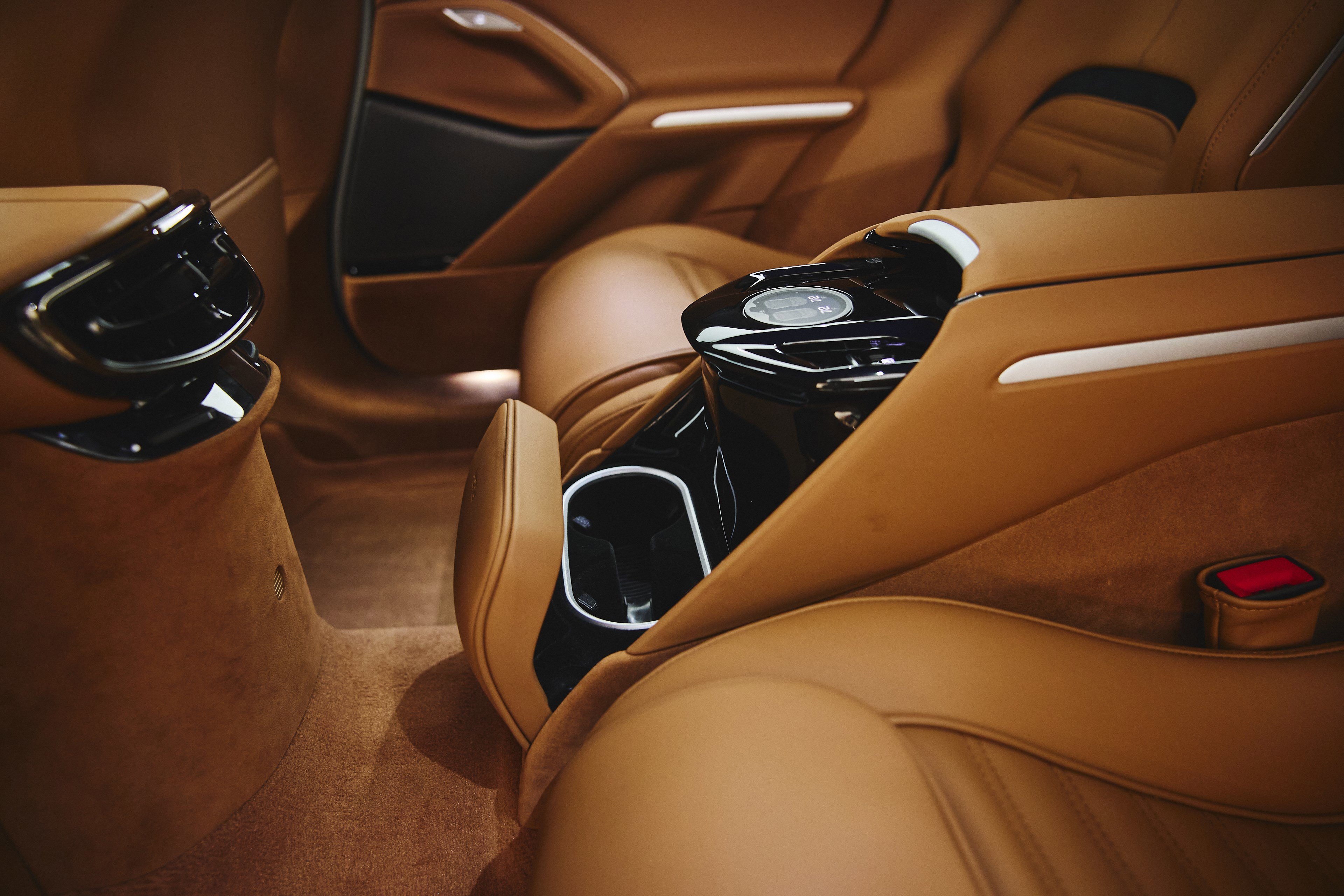 Used 2025 Ferrari Purosangue image 33