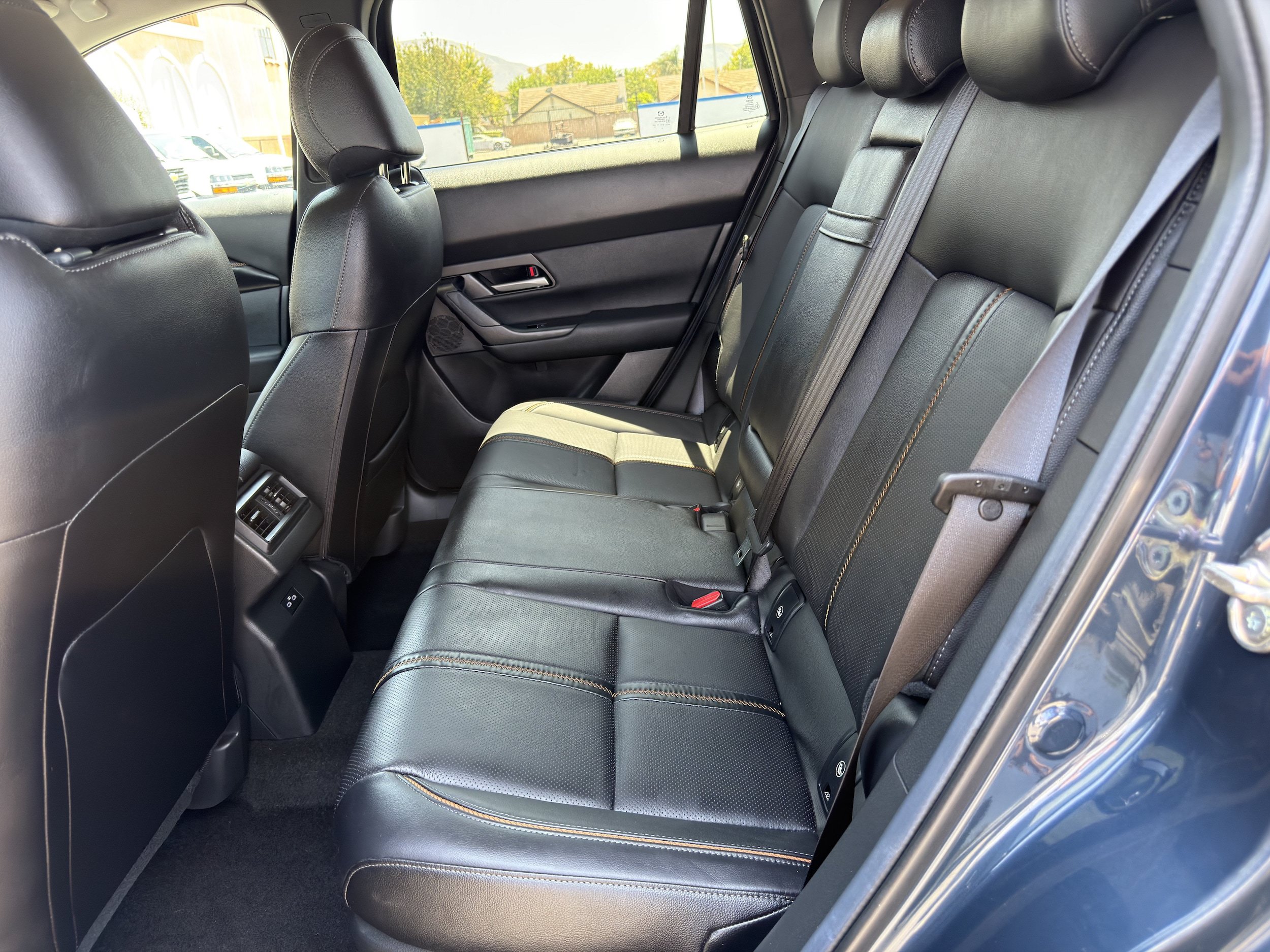 Used 2025 MAZDA CX-50 AWD 2.5 Hybrid w/ Premium Pkg image 18