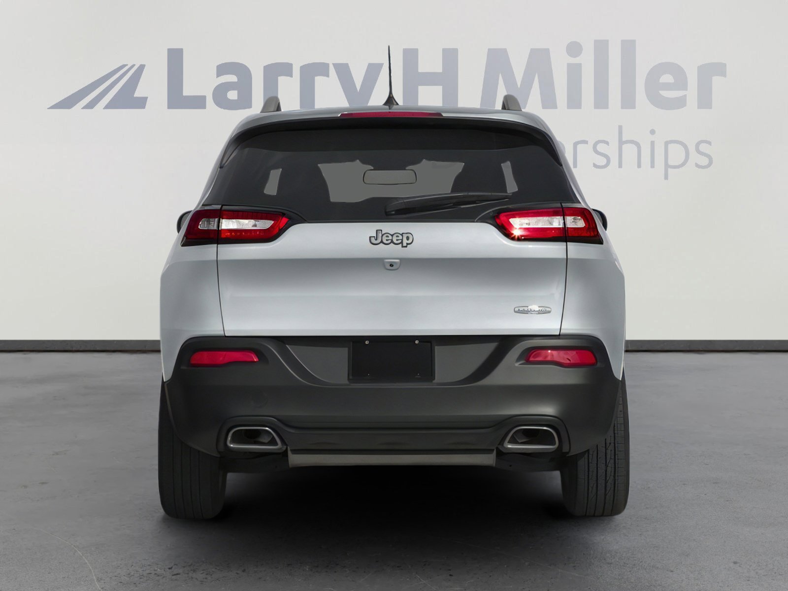 Used 2018 Jeep Cherokee Latitude Plus FWD image 8