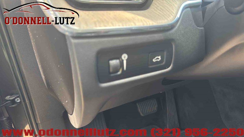 Used 2022 Volvo XC60 B6 Inscription w/ Advanced Package AWD/4WD image 17