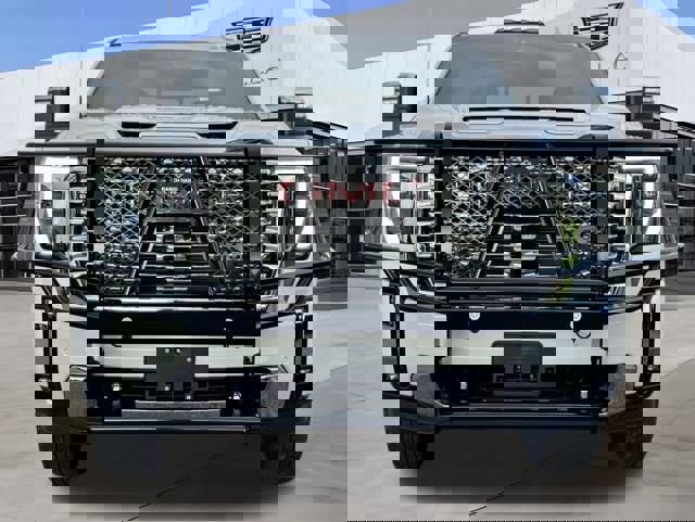 Used 2025 GMC Sierra 3500 Denali w/ Denali Reserve Package image 4