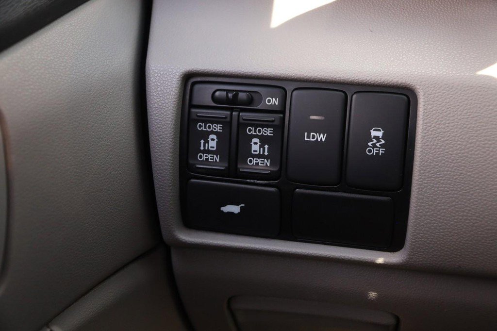 Used 2015 Honda Odyssey EX-L image 24