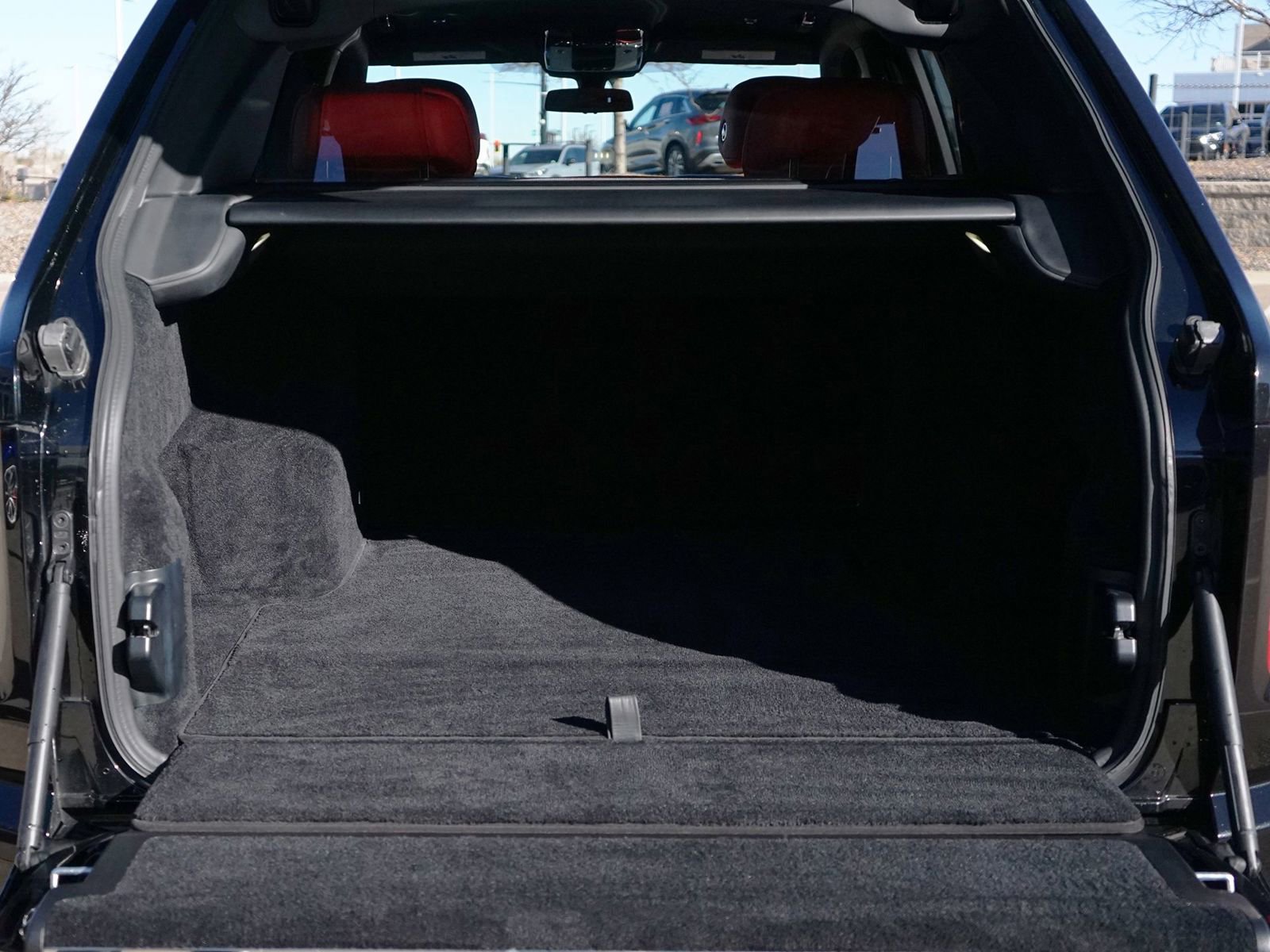 Used 2022 Rolls-Royce Cullinan w/ Cullinan Package image 15