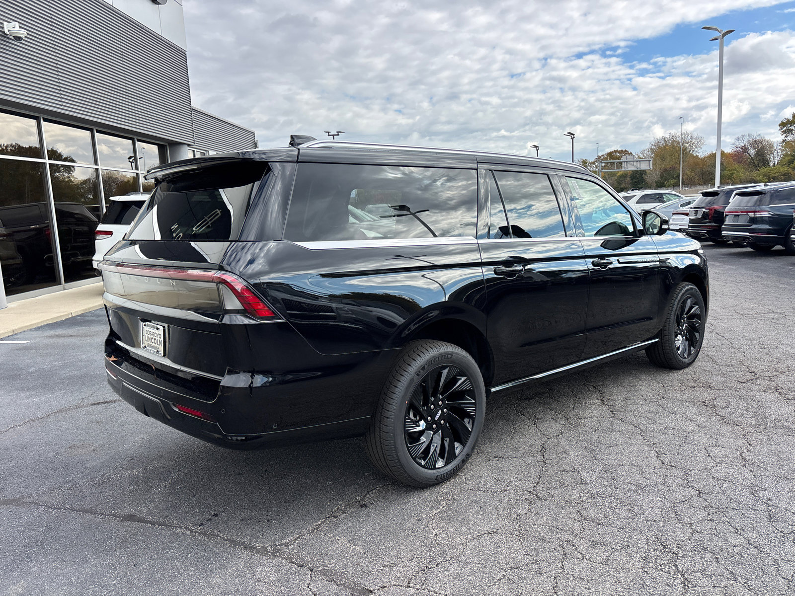 New 2025 Lincoln Navigator L Black Label image 7