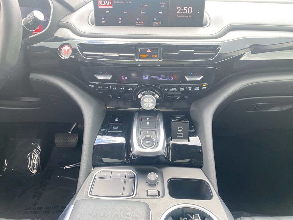 Used 2024 Acura MDX SH-AWD image 18
