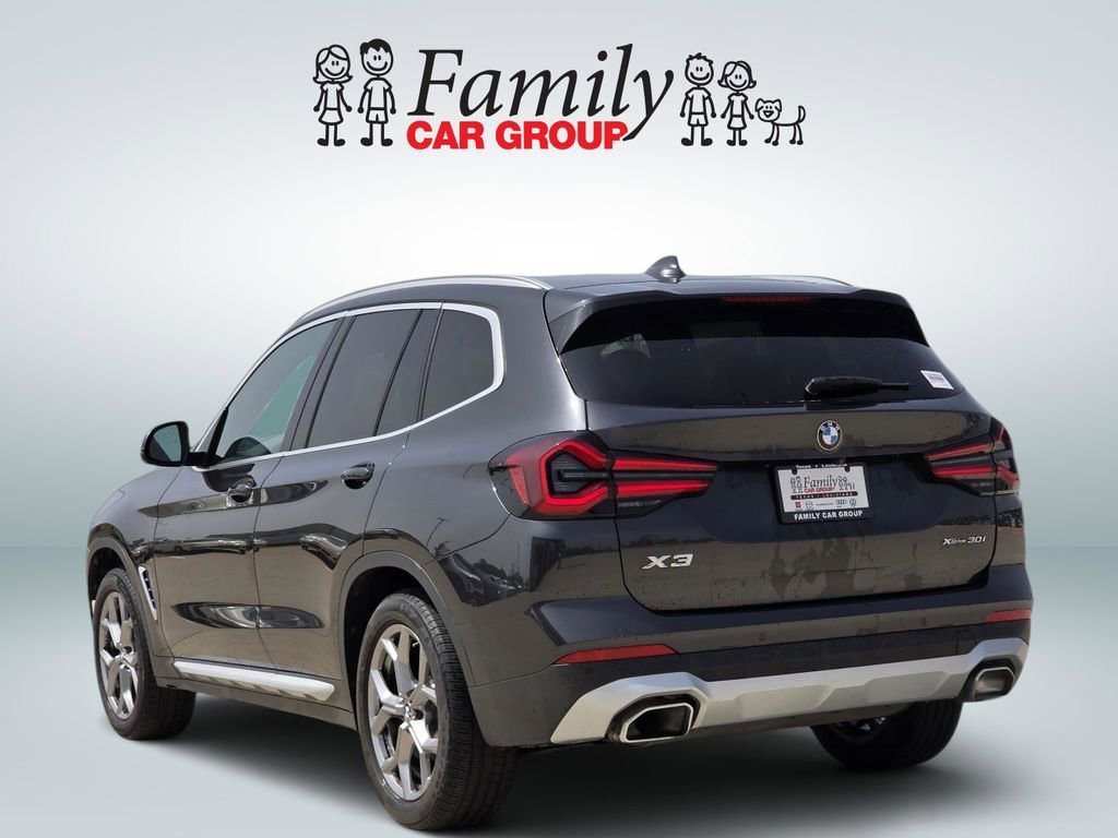 Used 2023 BMW X3 xDrive30i w/ Convenience Package AWD/4WD image 3