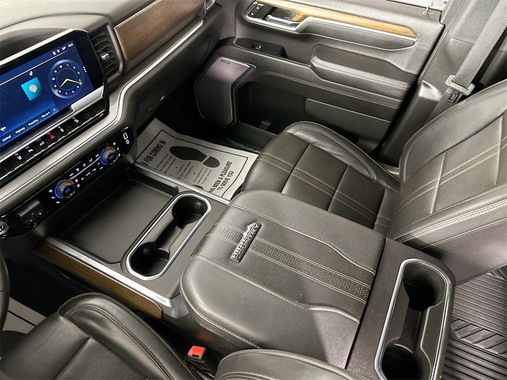 Used 2024 Chevrolet Silverado 2500 High Country image 25