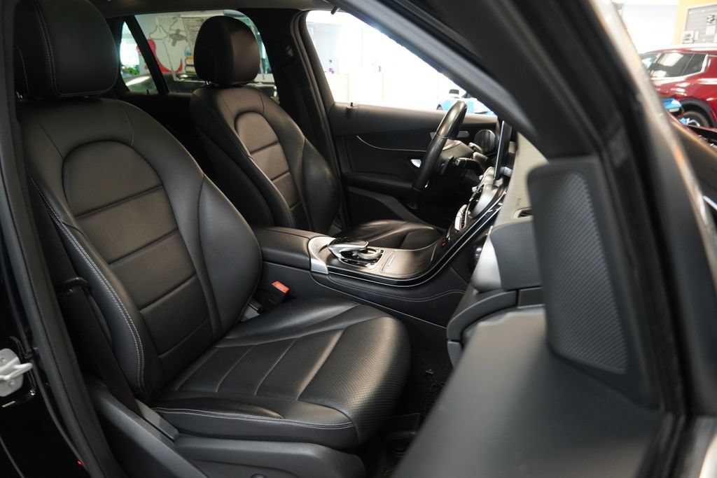 Used 2016 Mercedes-Benz GLC 300 4MATIC image 36
