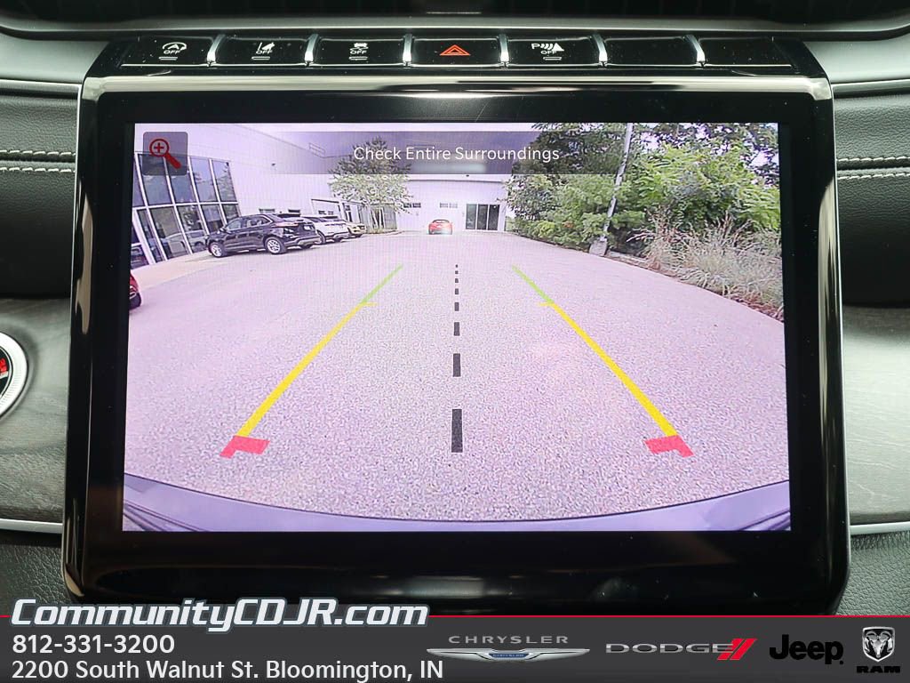 New 2025 Jeep Grand Cherokee Limited image 16