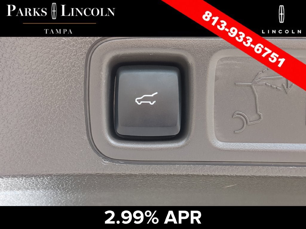 Certified 2024 Lincoln Navigator Premiere AWD/4WD image 9