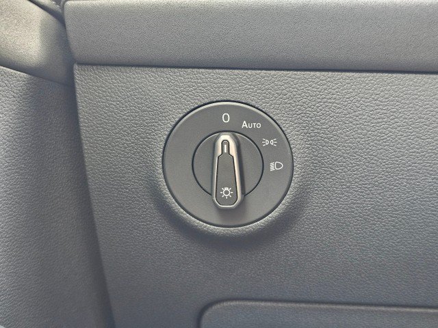 New 2027 Volkswagen Taos SE AWD/4WD image 38