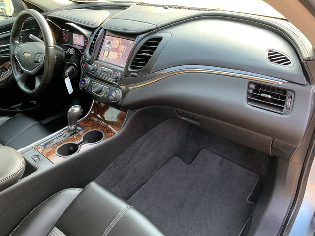 Used 2014 Chevrolet Impala LT w/ Convenience Package FWD image 12