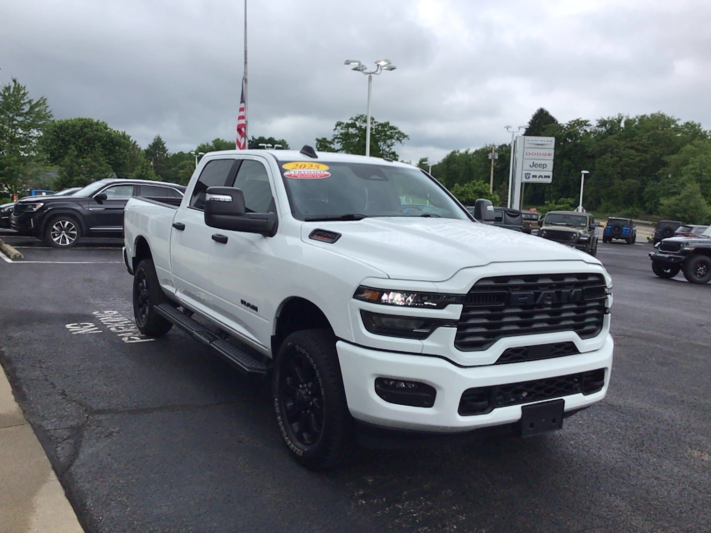 Certified 2025 RAM 2500 Big Horn AWD/4WD image 3