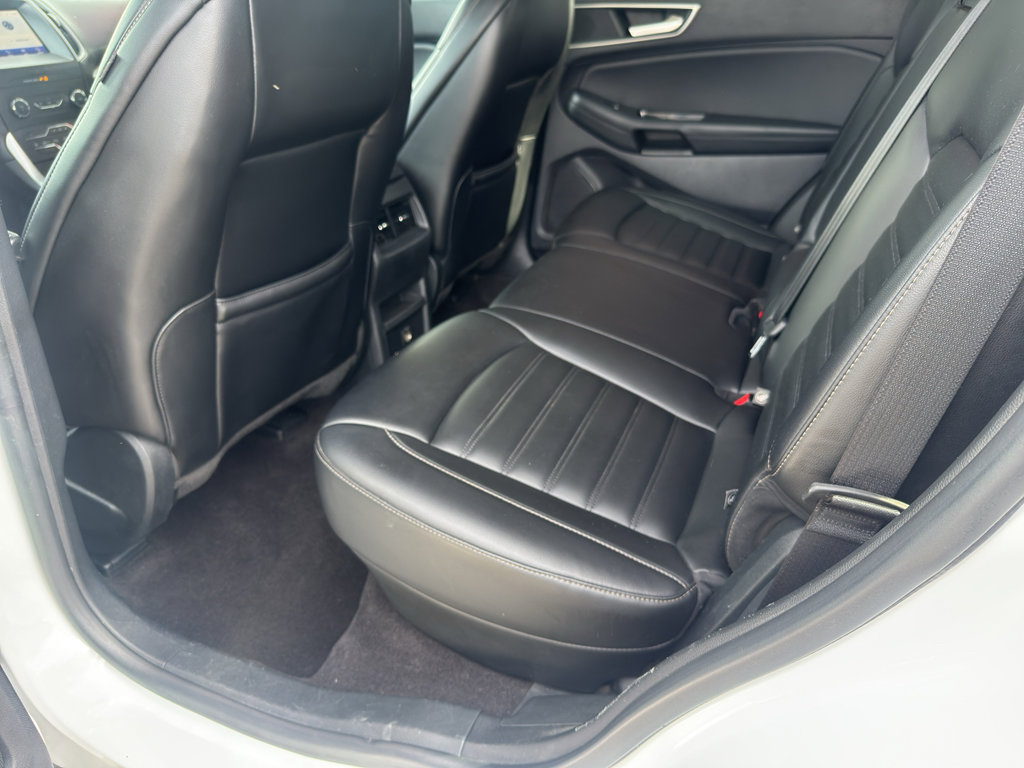 Used 2020 Ford Edge SEL image 9